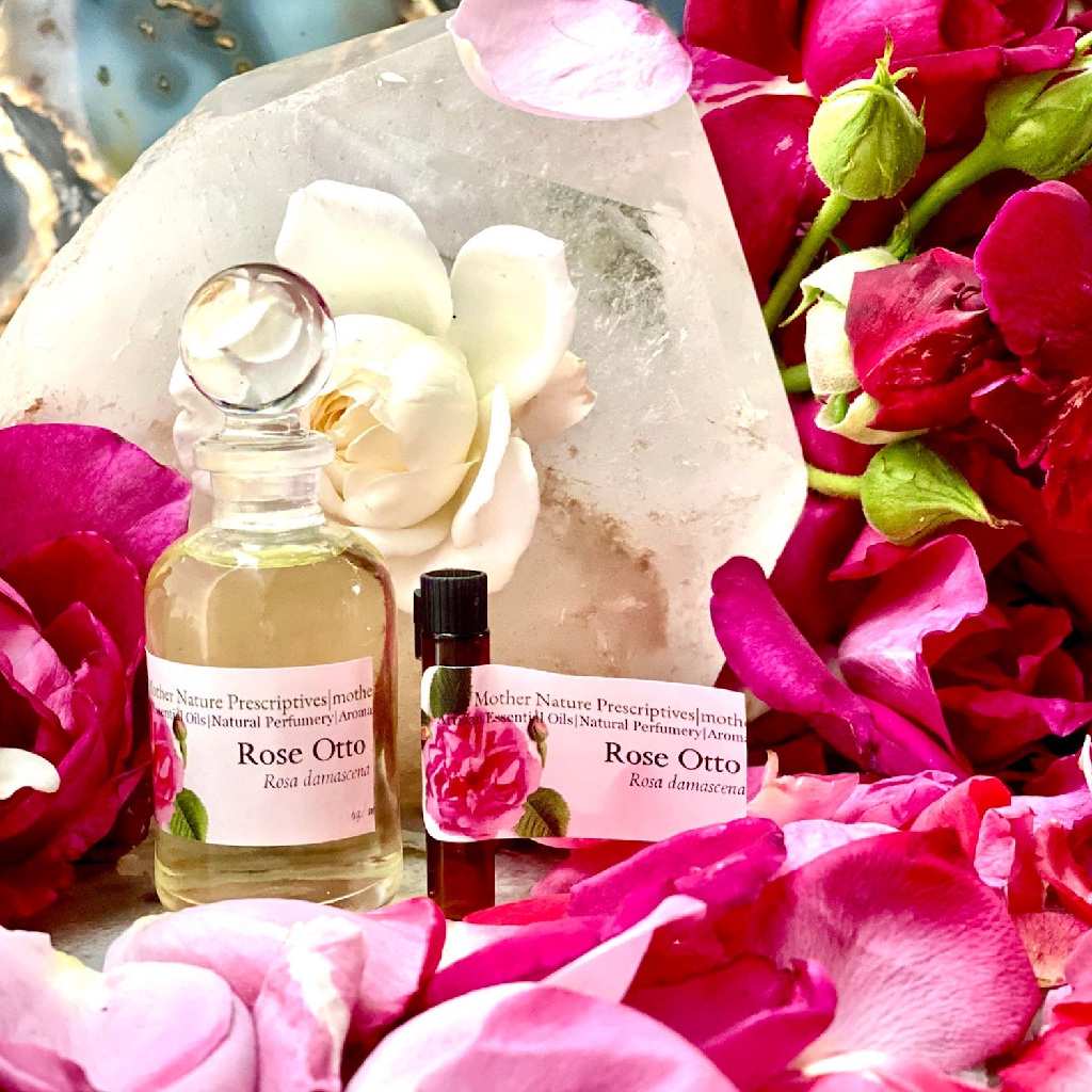 گل محمدی مواد اولیه در صنعت عطرسازی
