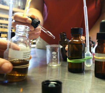 تکنیک‌های جدید شیمیایی در عطرسازی