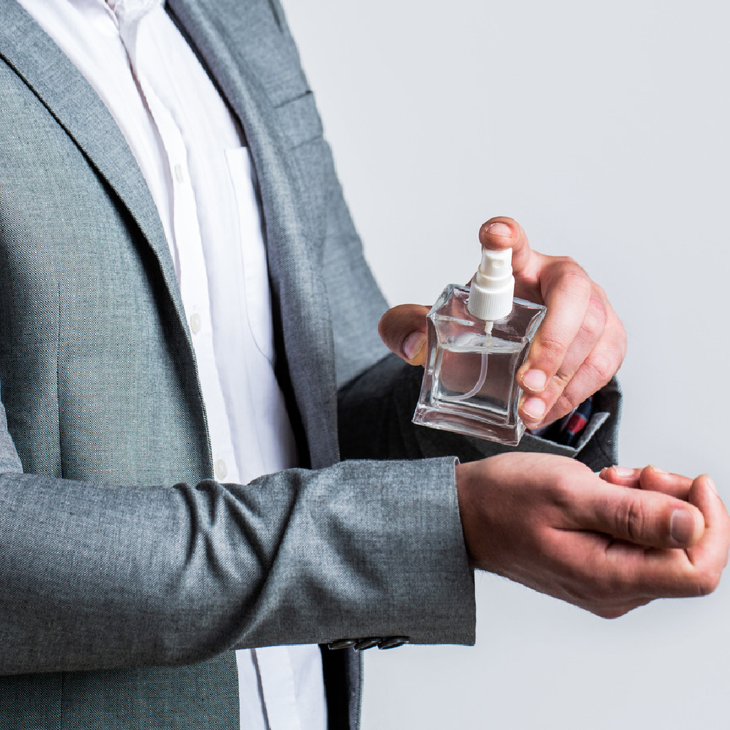 عطر یکی از ابزارهای مهم در افزایش جذابیت مردان