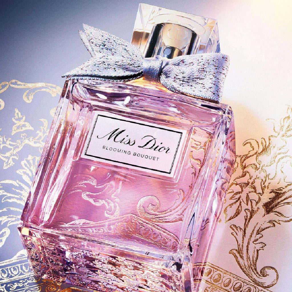 عطر و ادکلن را به کجا بزنیم؟ عطر برای ماندگاری بیشتر