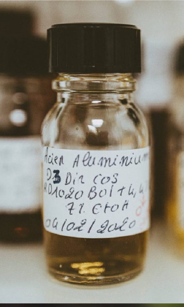 عوامل تأثیرگذار بر ماندگاری عطر