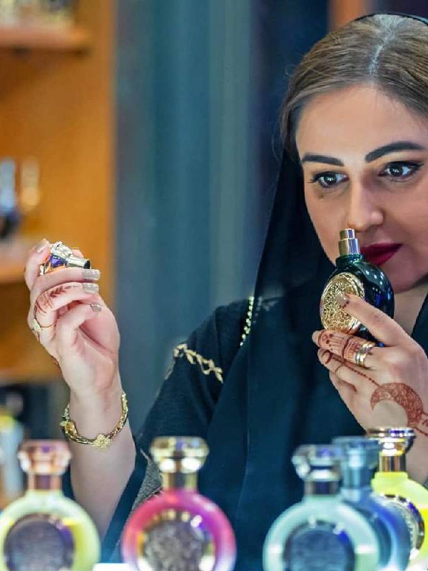 عطرهای اماراتی، با ترکیبی از روش های تولید سنتی و مدرن