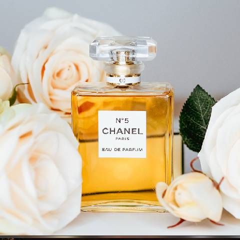 دنیای عطرهای خاص و کمیاب
